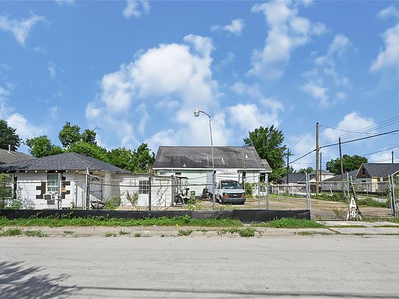 5th image of 1166 Luzon St