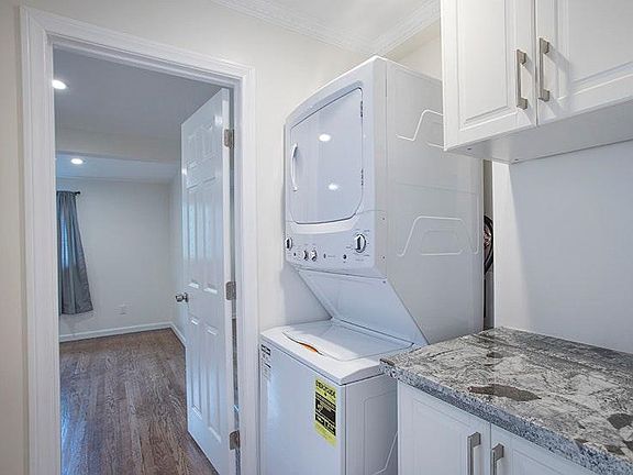 5th image of 1126 Milan Ave #B