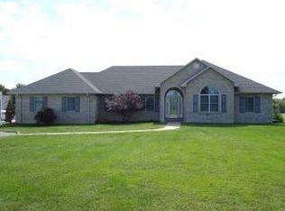 13330 E Marshall Ln, Centralia, MO 65240