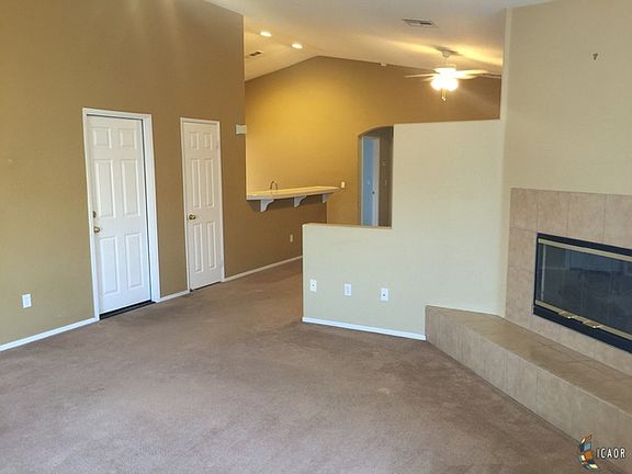 4th image of 228 Mazatlan Dr