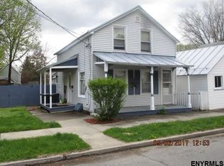 54 Oak St, Saratoga Springs, NY 12866