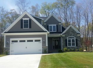 207 Hidden Glen Trl, Chardon, OH 44024