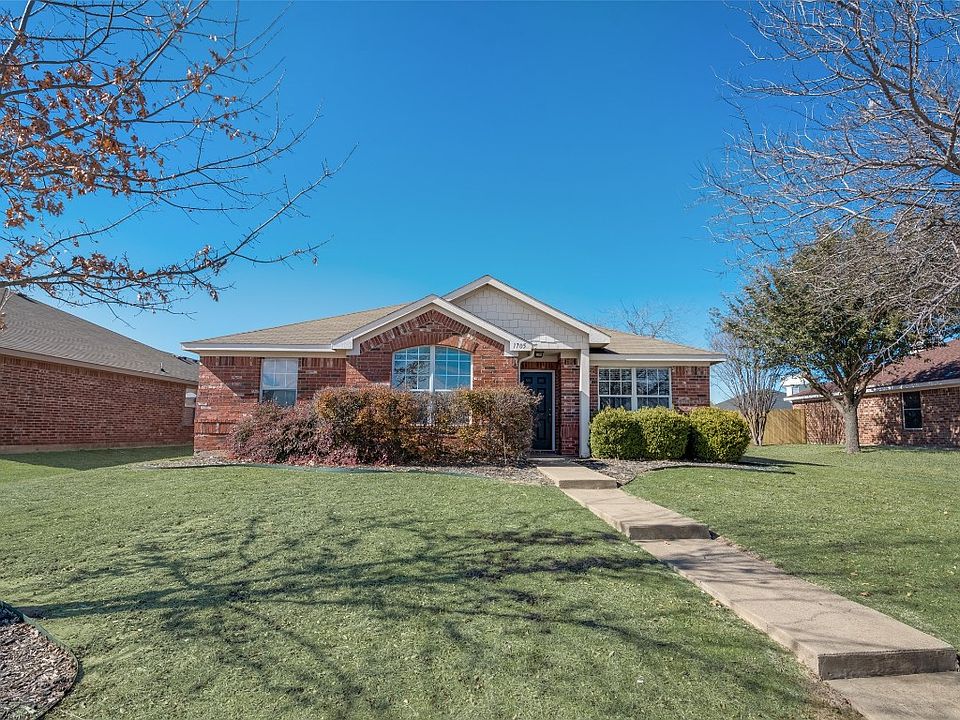 1st image of 1705 Chapman Dr