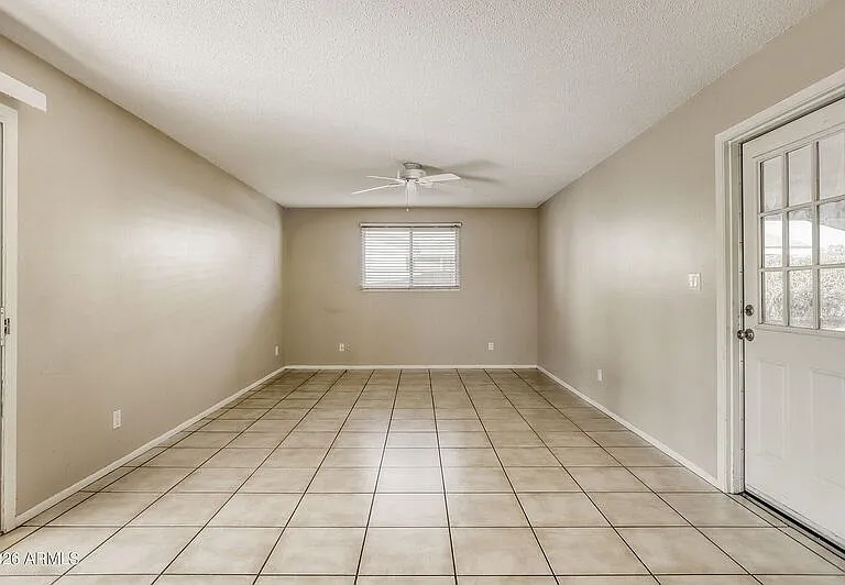 921 E Campus Dr — Photo 12
