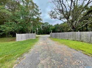 1590 McCluney St, Gadsden, AL 35903