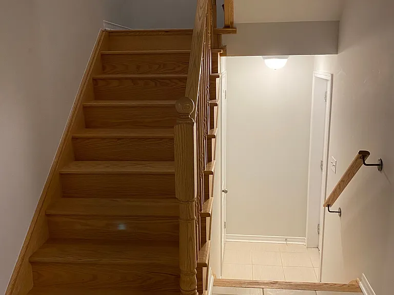 41 Kirby Ave — Photo 12
