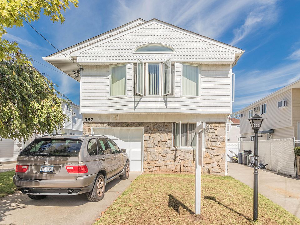 1st image of 387 Naughton Ave