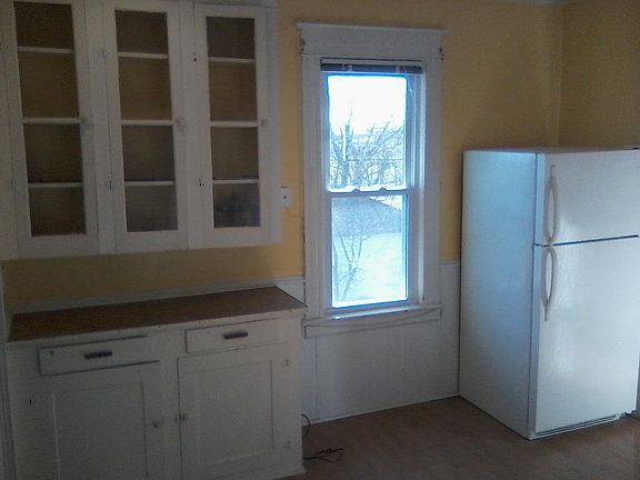 5th image of 113 11th Ave #2