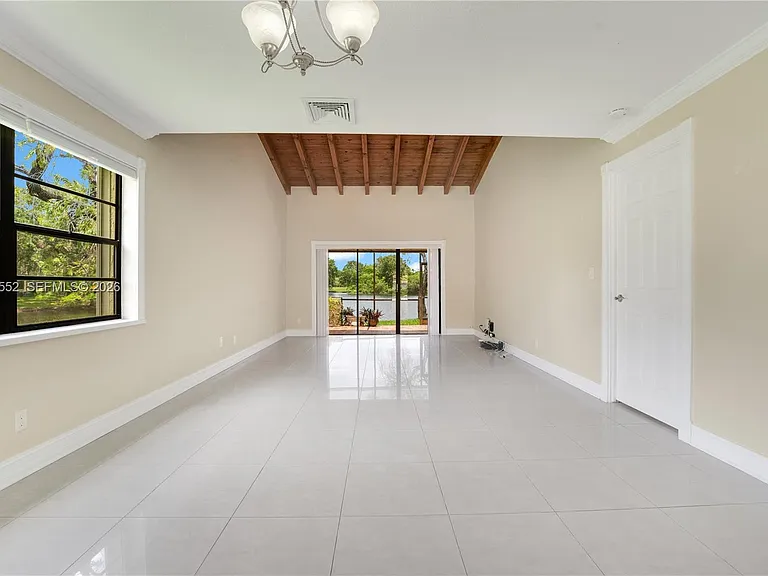 3719 Estepona Ave #18A1 — Photo 8