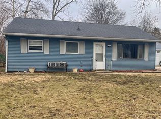 1404 Glendale Dr, Champaign, IL 61821