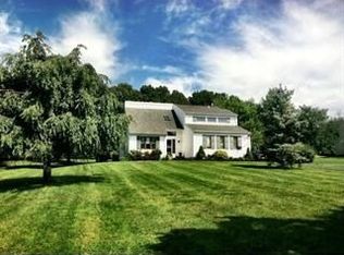 14 Delaware Dr, Milford, NJ 08848