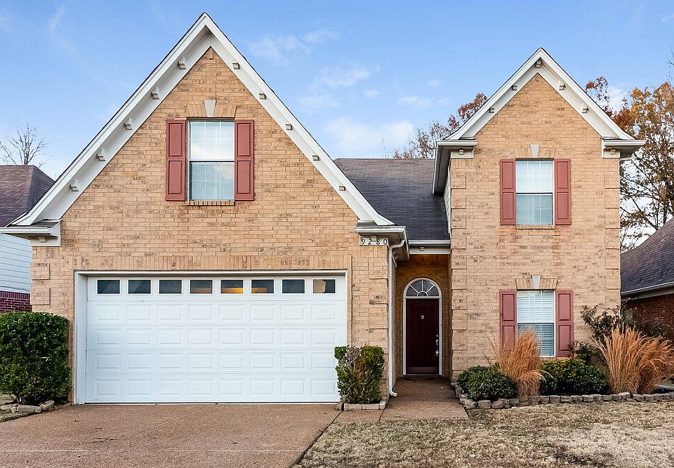 1st image of 9280 N Fairmont Cir