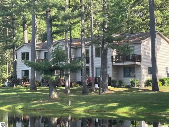 207 White Deer Trl Unit 11, Prudenville, MI 48651