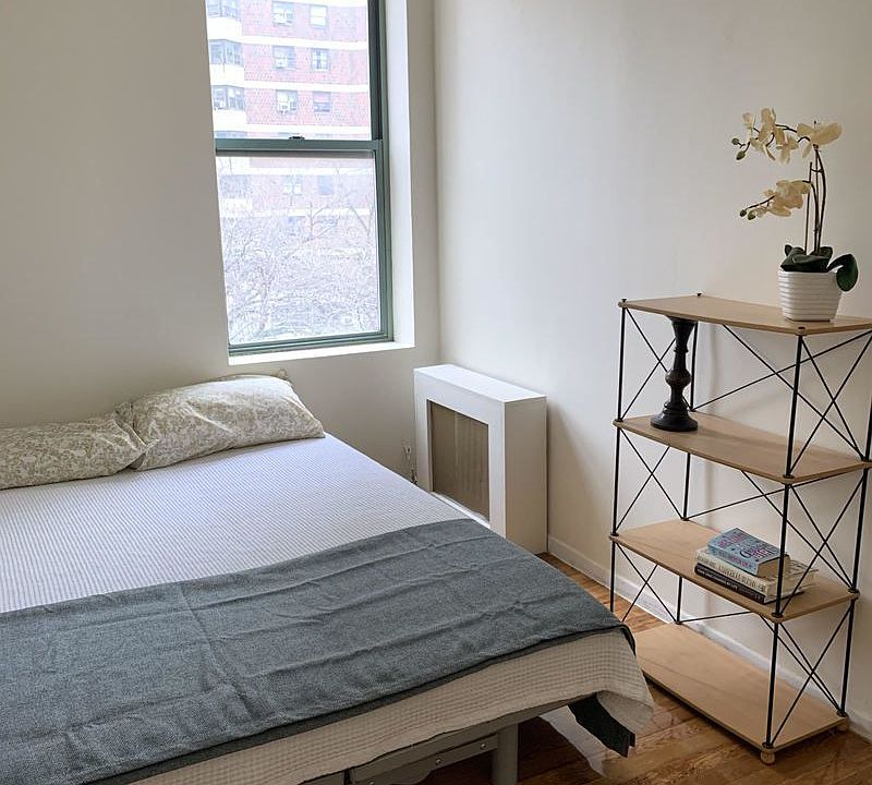 2nd image of 240 W 64th St APT 5A