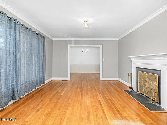 5th image of 1707 Roxbury Drive N