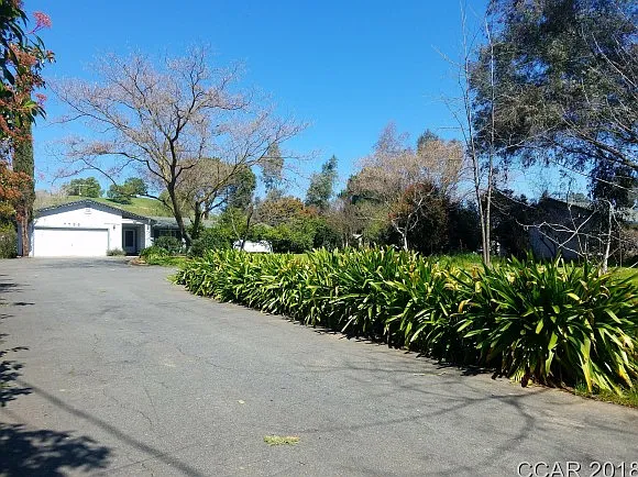 7736 Kirby St photo 1