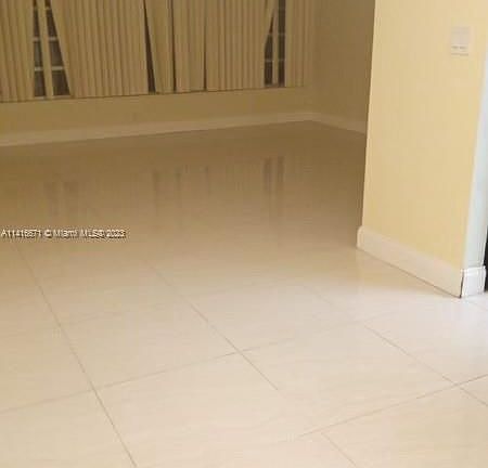 3rd image of 16801 NE 14th Ave APT 109