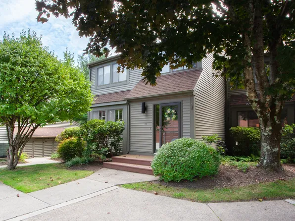 33 Wickhams Fancy #33, Canton, CT 06019