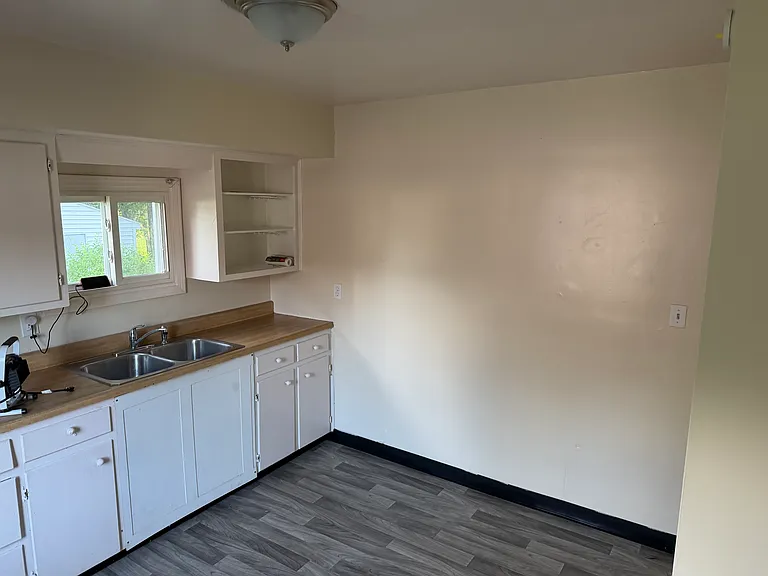 3147 Raskob St — Photo 7