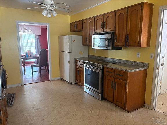 4th image of 134 Lovett Pl