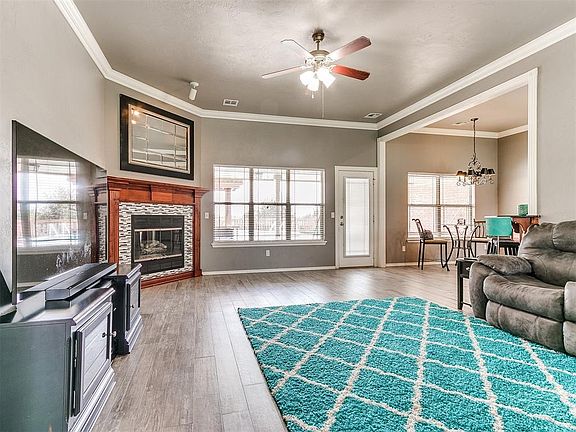 5th image of 368 Candice Dr NW