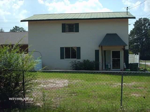 2nd image of 2930A Moody Rd