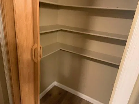 1335 Oaklawn Dr — Photo 3