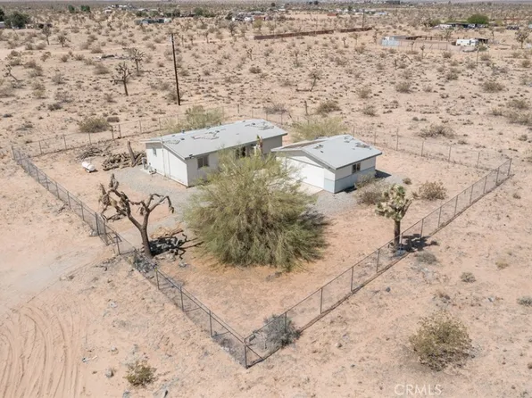 59125 Shayne Ln, Landers, CA 92285