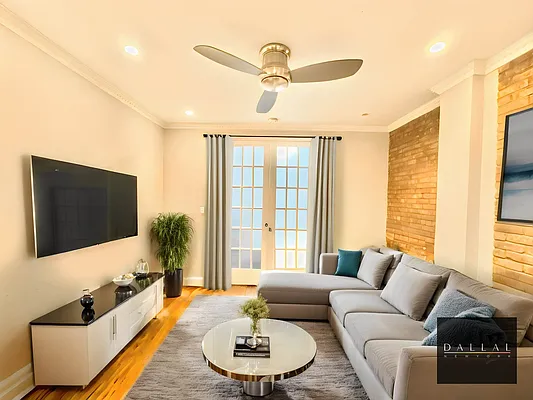 Rented by DALLAL | media 9