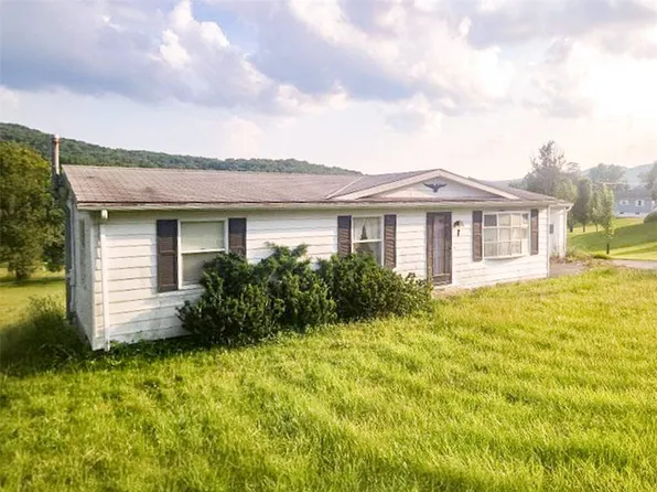 64 King, Mercer, PA 16137