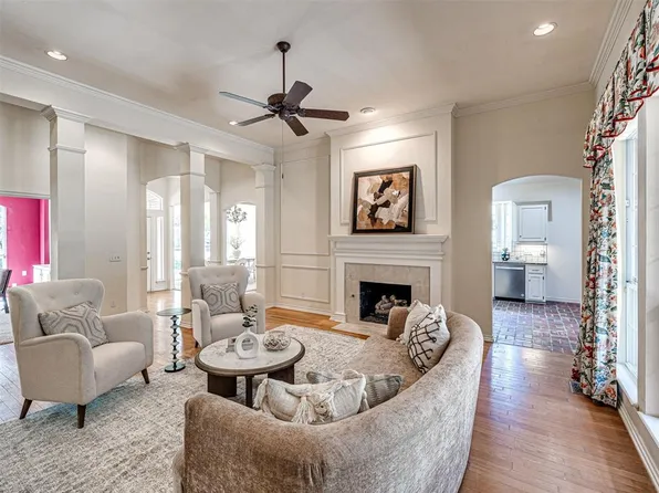 2417 Pawnee Xing, Edmond, OK 73034