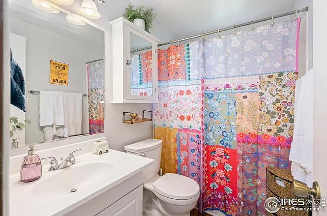 2216 Albany Ct — Photo 22