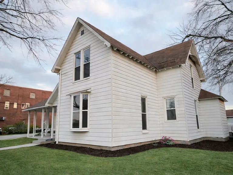 253 W Morrison St — Photo 7