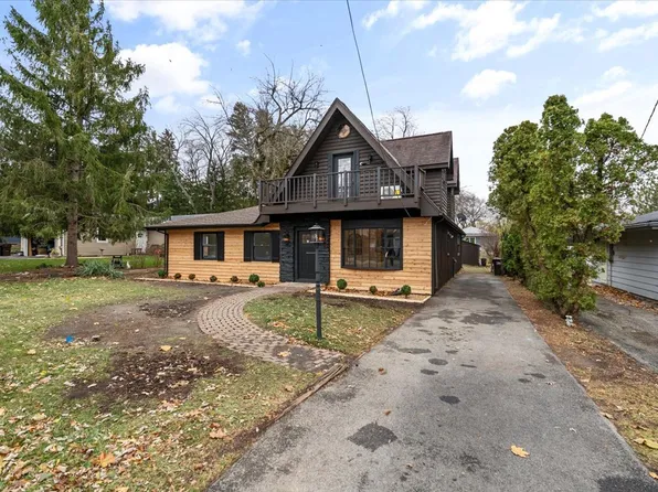 27 Maple Ave, Lake Zurich, IL 60047