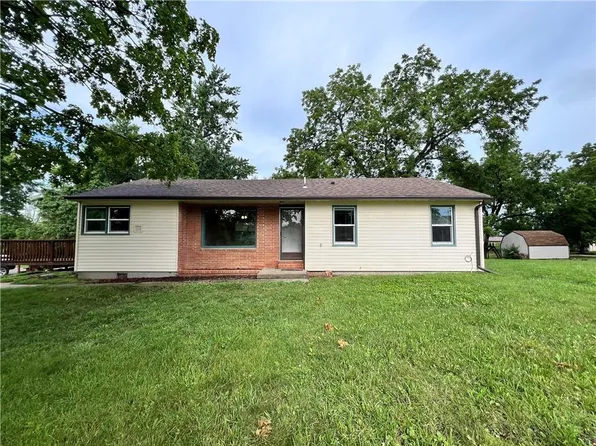 8344 Fremont St, Atchison, KS 66002