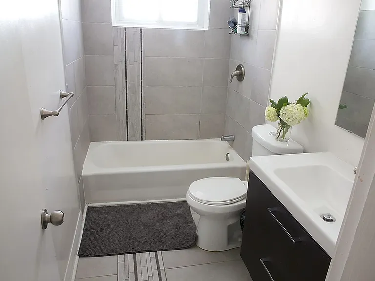 158 Meadowlands Dr W — Photo 9