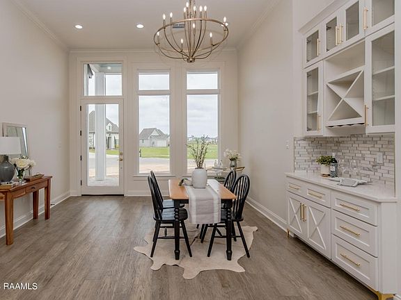 2nd image of 109 Royal Palms Dr