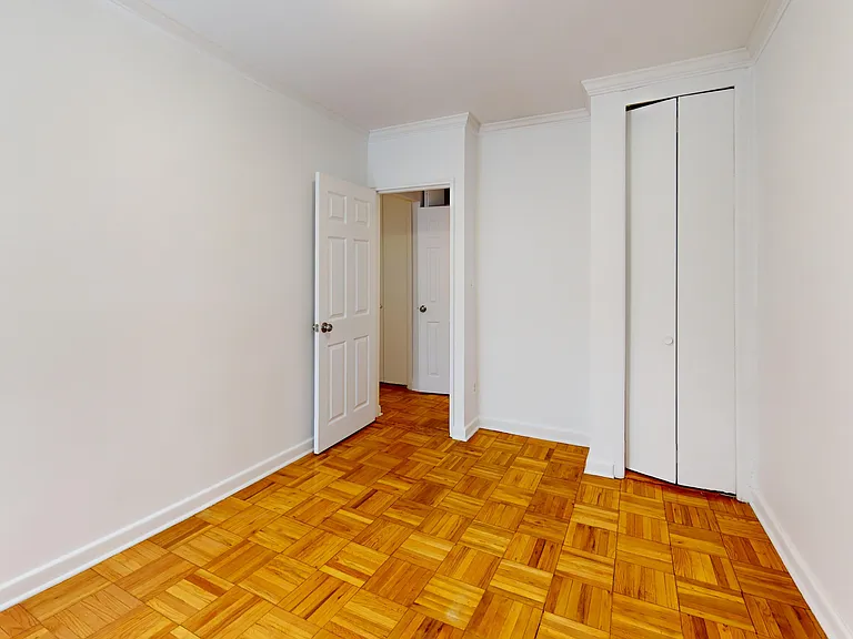 164 E 78th St #3C — Photo 8