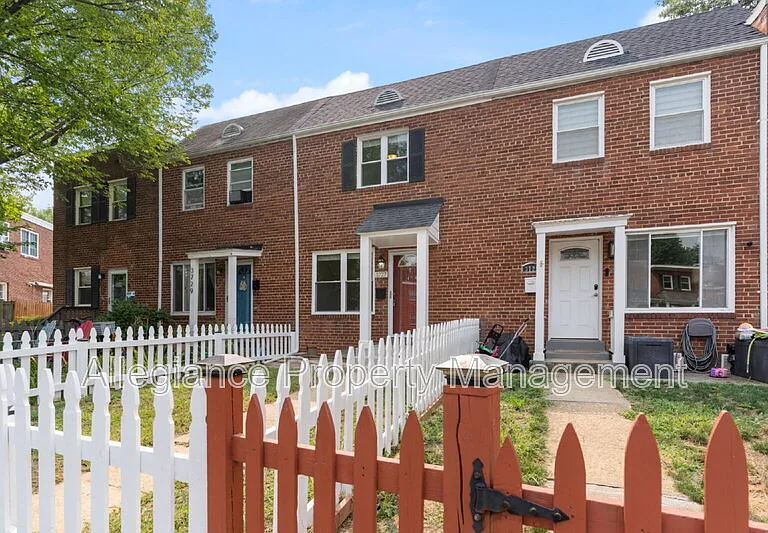 3727 Mark Dr — Photo 3