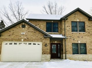 801 W Milburn Ave, Mount Prospect, IL 60056