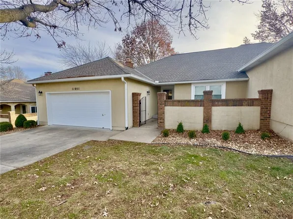 11051 W 97th Cir, Overland Park, KS 66214