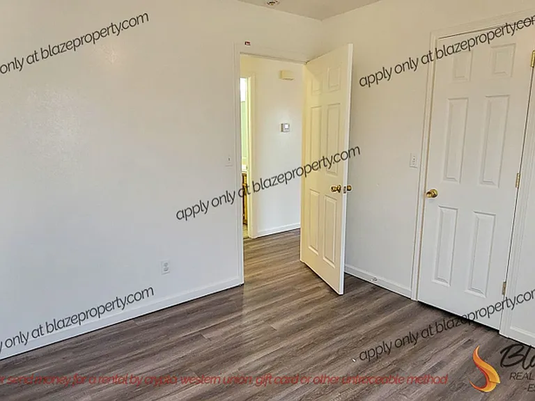 3132 Walnut St — Photo 9