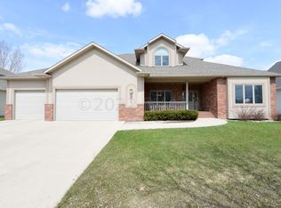 526 18th Ave E, West Fargo, ND 58078