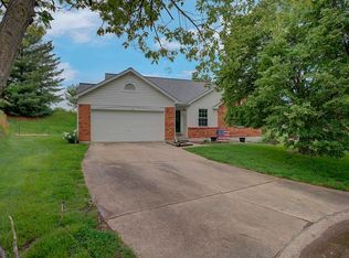 1129 Saddlebrook Ct N, Saint Charles, MO
