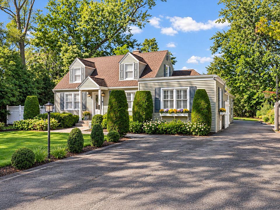 1st image of 612 Meadow Dr