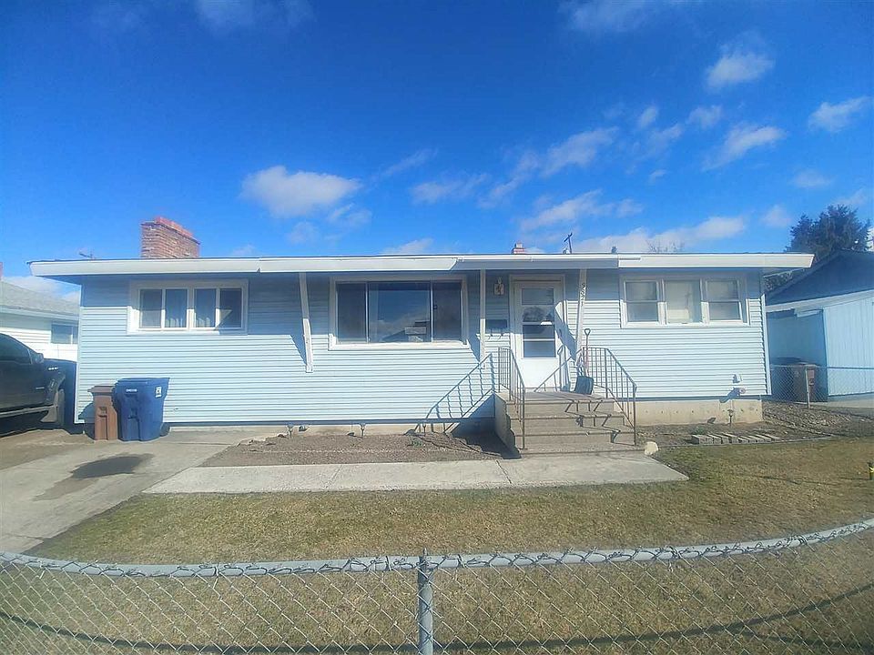 1st image of 3821 E Montgomery Ave
