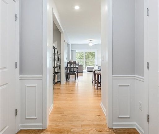 5th image of 220 Martins Lndg APT 309