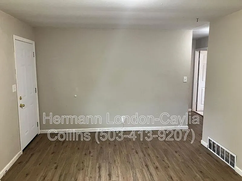3 bed, 1.0 bath, 864 sqft, $1,325 — Photo 4