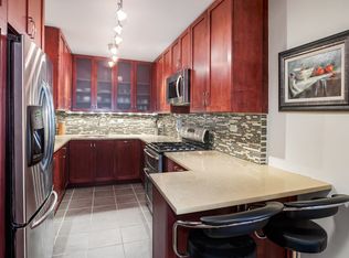 201 E 21st St APT 3M, New York, NY 10010