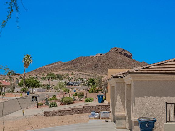 2nd image of 4052 Coral Reef Dr